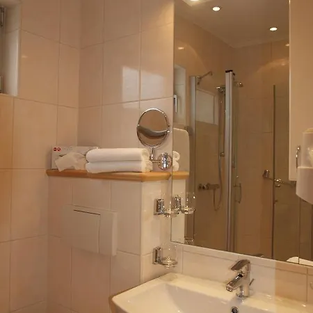 Garni Rheinpracht מלון 4*