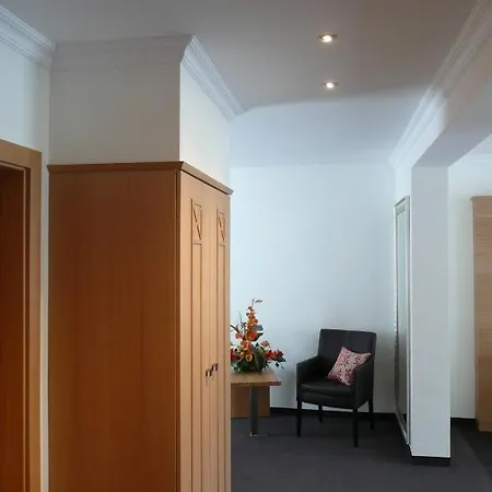 Garni Rheinpracht Szálloda 4*