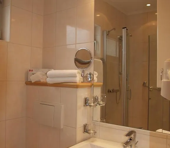 Garni Rheinpracht Hotel 4*