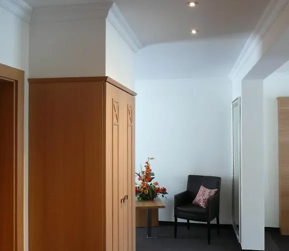 Garni Rheinpracht Hotel 4*